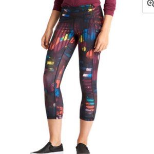 Lucy Power Train Pocket Capri Leggings Cropped